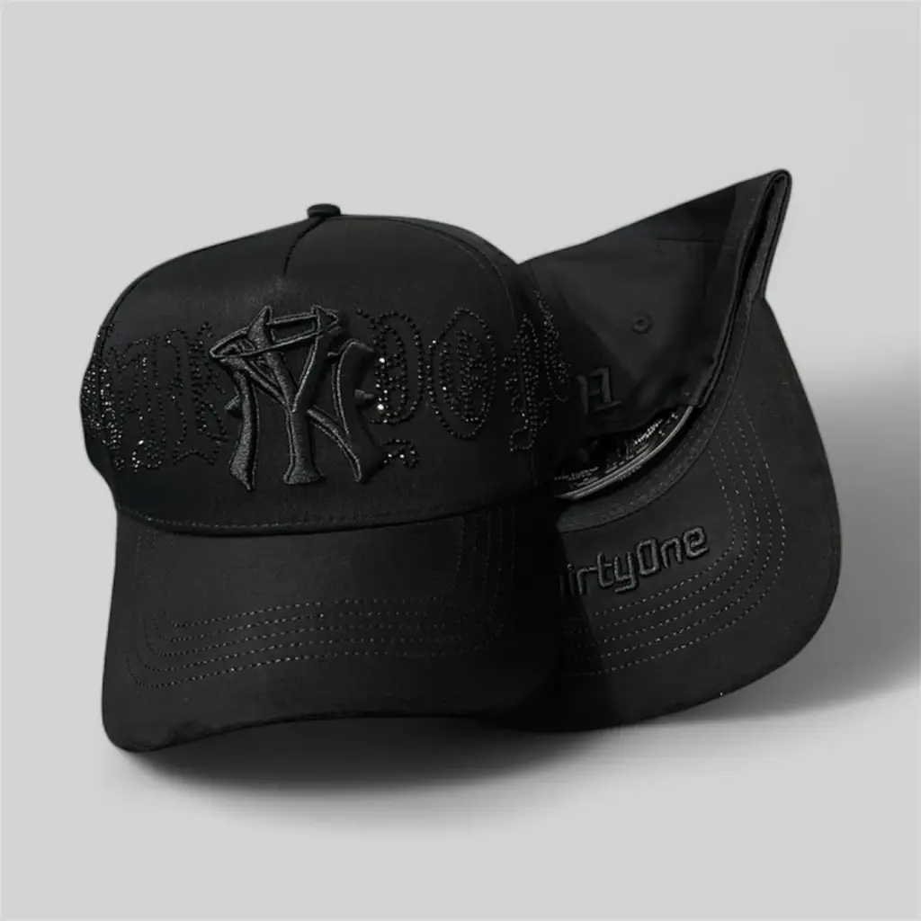 31 HATS CRYSTALS BLACK