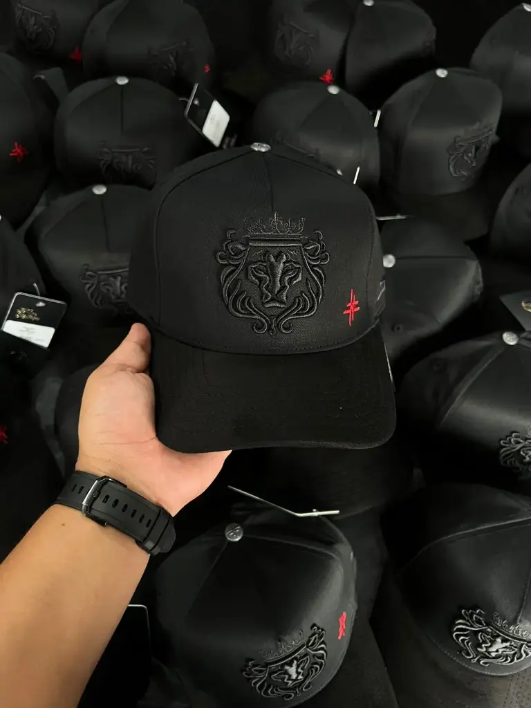 JC HATS REY LEON
